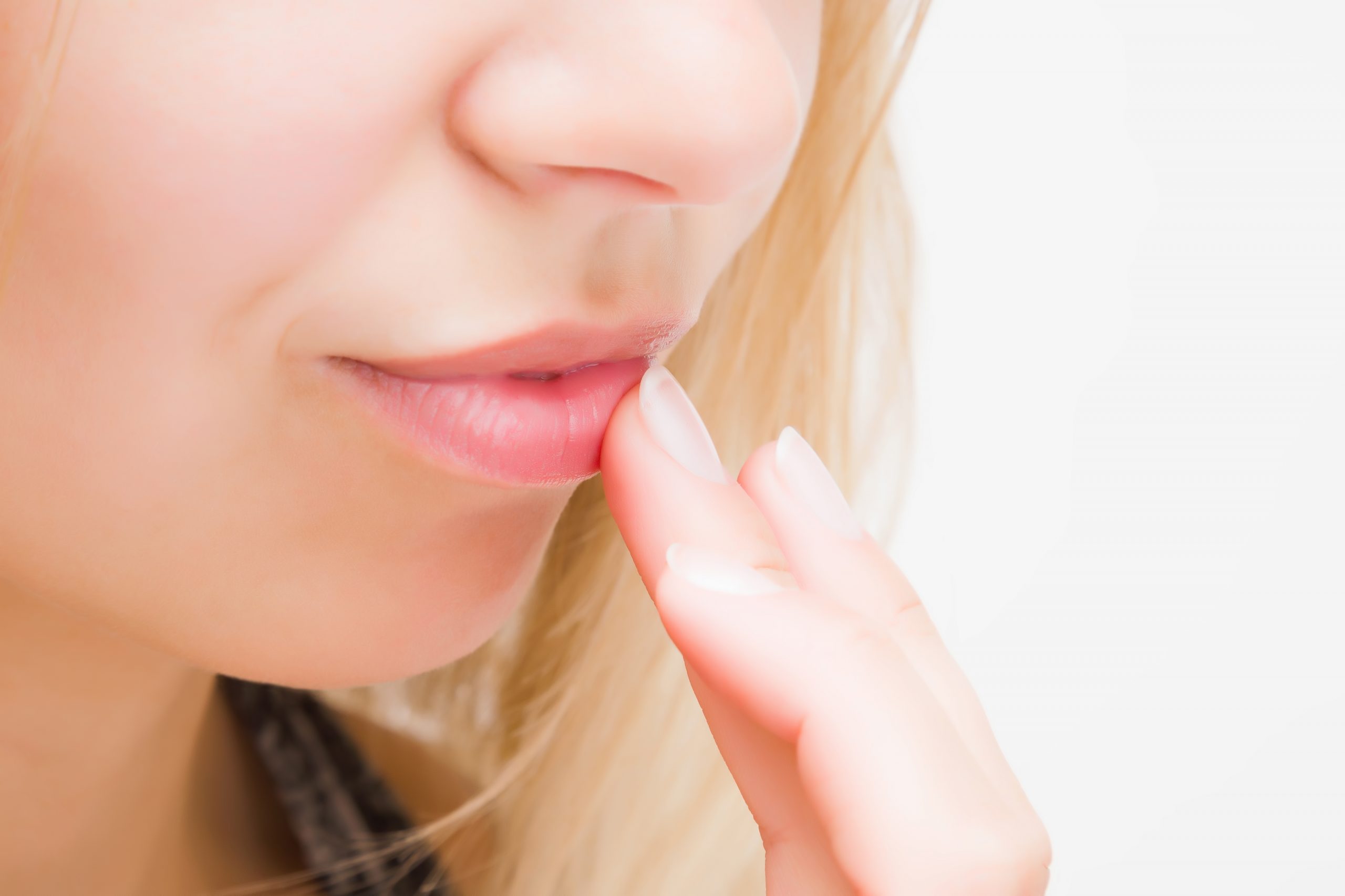 Cracked and dry lips: Here's how to quickly solve this problem thumbnail