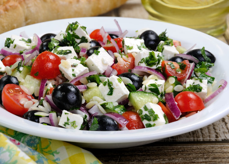Grčka orzo salata