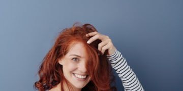 Najlepše nijanse crvene boje kose: Idealne za jesen; prelepa crvenokosa devojka