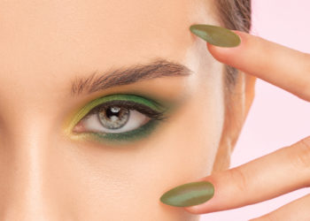 martini makeup trend, zelena senka za oči