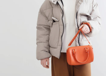 Kako odabrati torbu za pufer jaknu: 4 modna pravila; dobra kombinacija pufer jakne i torbe