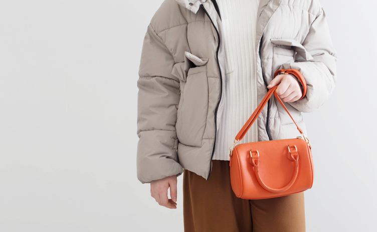 Kako odabrati torbu za pufer jaknu: 4 modna pravila; dobra kombinacija pufer jakne i torbe