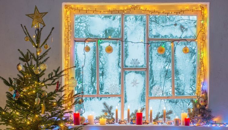 Kako ukrasiti prozore za Novu godinu; novogodišnji ukrasi na prozoru