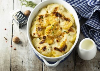 Zapečeni krompir s jogurtom i paprikom: Jeftino i preukusno jelo