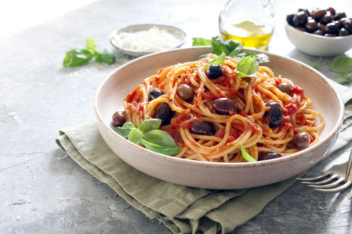 posne špagete sa sosom od paradajza